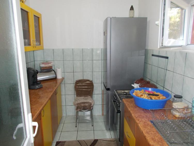Casă individuală cu 5 camere cu Teren 1159 Mp în Utvin