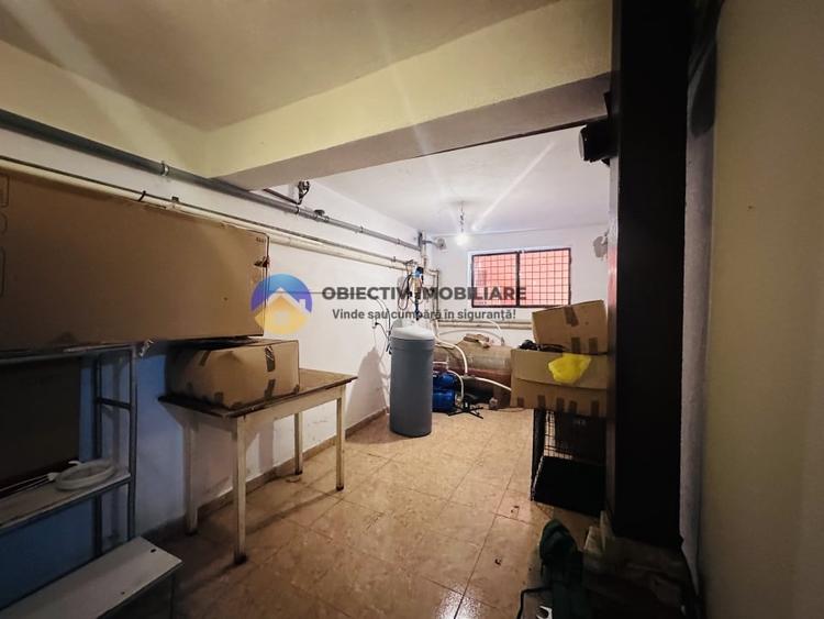 Casă individuală cu 6 camere cu Teren 1584 Mp în Nord-Est