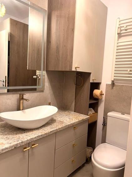 Apartament cu 2 camere semidecomandat, mobilat în Moșilor