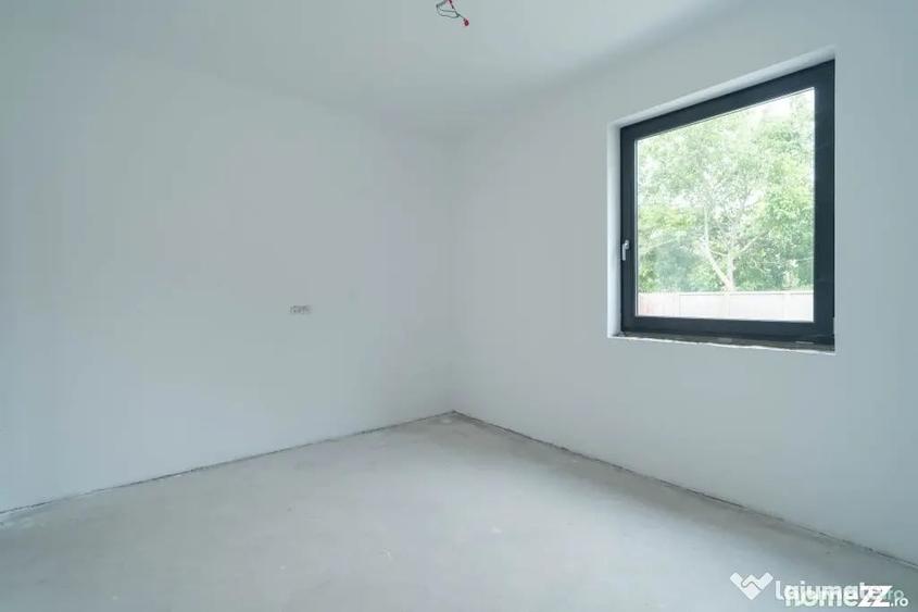 Casă cu 3 camere cu Teren 275 Mp în Vladimirescu