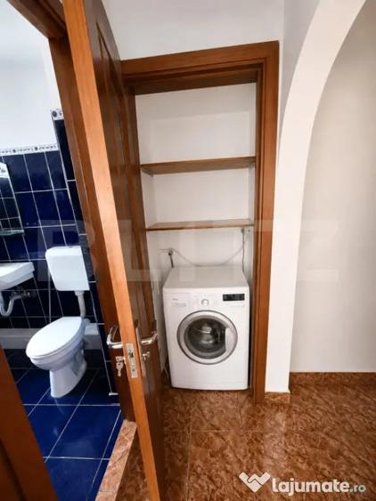 Apartament cu 3 camere decomandat în Micro 12