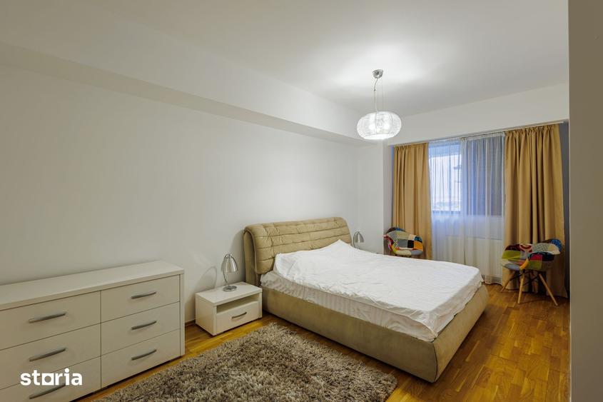 Apartament cu 3 camere, mobilat în Central