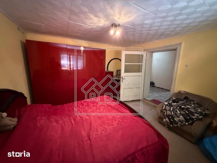 Casă cu 3 camere cu Teren 460 Mp în Slimnic