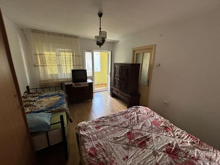 Casă cu 4 camere cu Teren 600 Mp în Rucăr