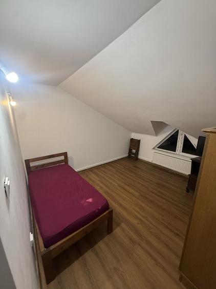 Apartament cu 4 camere decomandat în Valea Lupului
