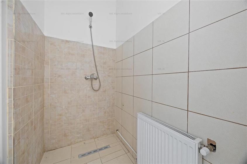 Spațiu comercial, de 537.65002441406 mp, în Vlahuță