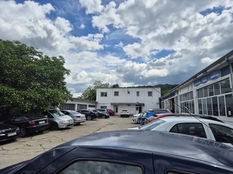 Spațiu comercial, de 600 mp, în Central