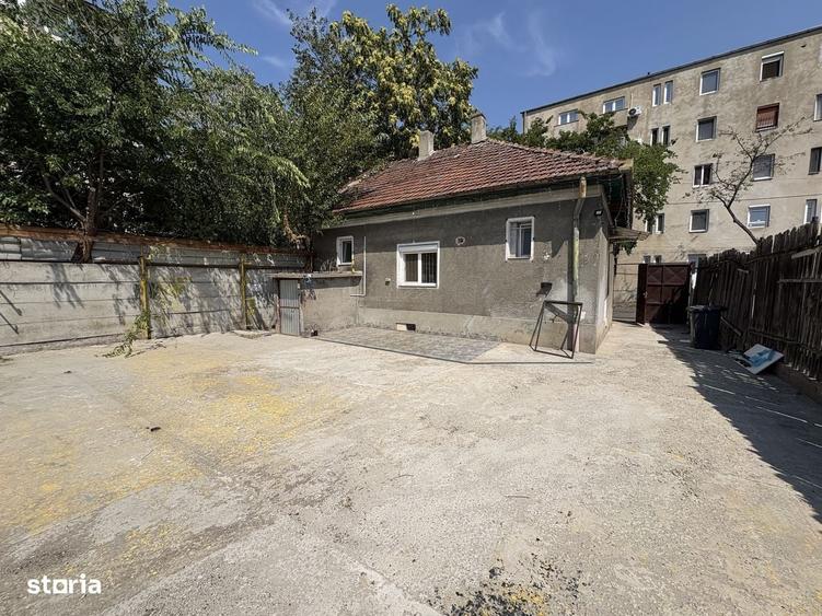 Casă cu 4 camere cu Teren 241 Mp în Decebal
