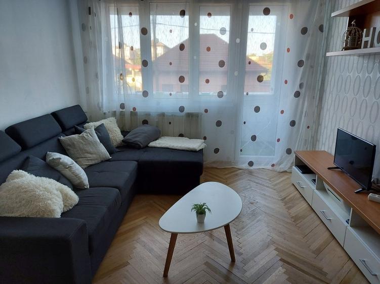 Proprietar - Inchiriez ap. 3 camere Centrul de Afaceri - Complex - 1