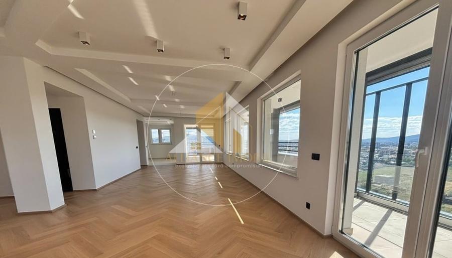 Apartament cu 4 camere decomandat, mobilat în Nord-Vest