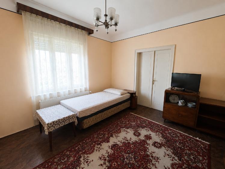 Casă individuală cu 5 camere cu Canalizare în Șagului