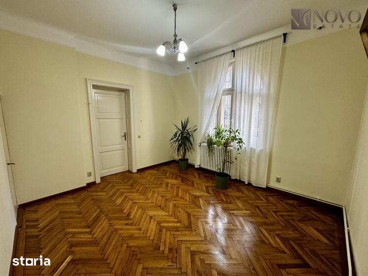 Apartament cu 4 camere decomandat în Eminescu