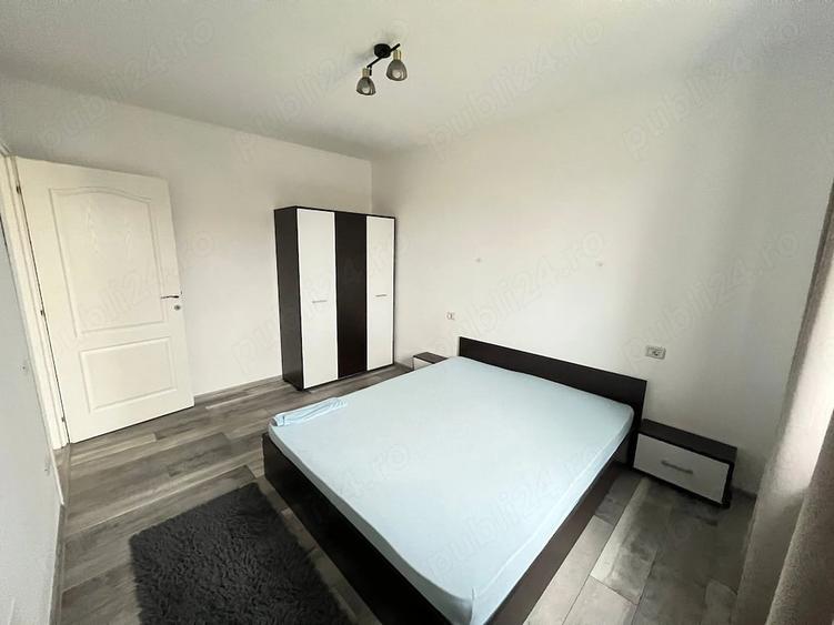 Apartament cu 3 camere semidecomandat în Giarmata