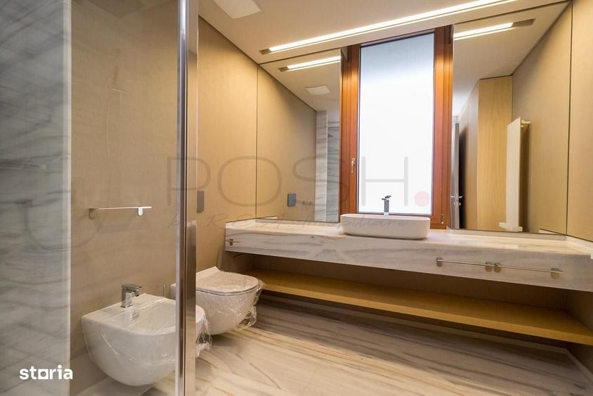 Apartament cu 4 camere decomandat în Primăverii