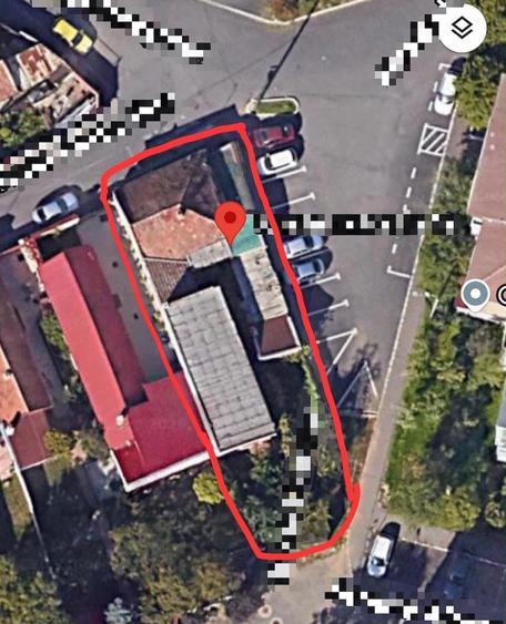 Teren de 360 mp, în Central