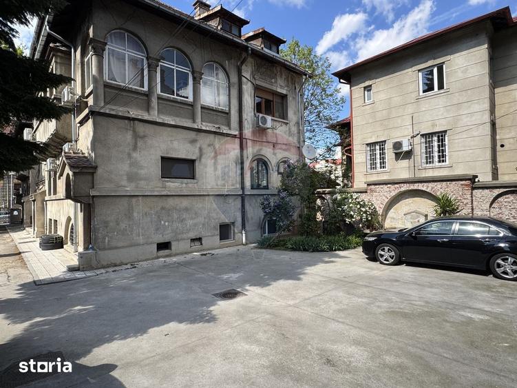Apartament cu 2 camere, mobilat în Victoriei