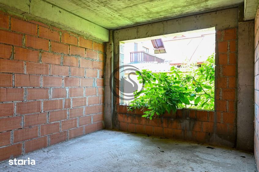 Casă cu 5 camere cu Teren 384 Mp în Central