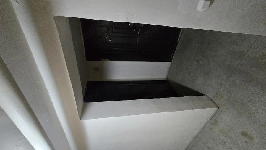 Spațiu comercial, de 11 mp, în Metalurgiei