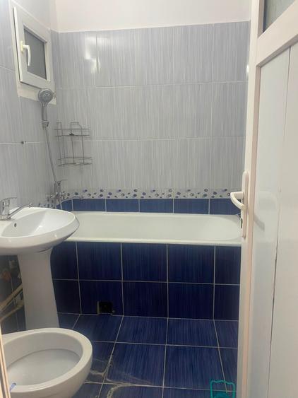 Apartament cu 2 camere decomandat în Km 4-5