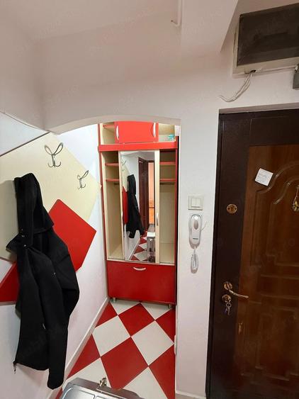 Apartament cu 2 camere decomandat în Eroii Revoluției