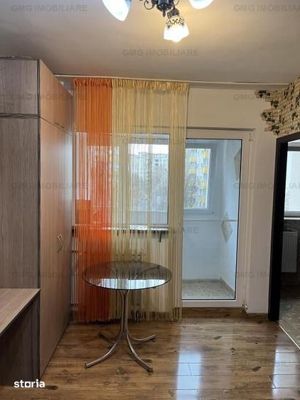 Garsonieră decomandată, mobilată în Tei