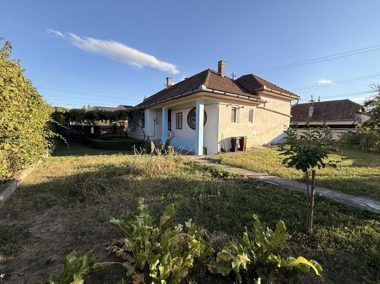 Casă cu 4 camere în Central