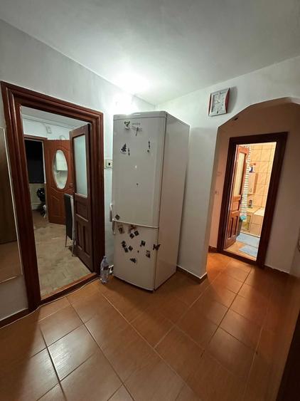 Apartament cu 2 camere decomandat în Broșteni