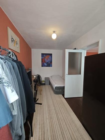 Apartament cu 4 camere decomandat, mobilat în Săsar