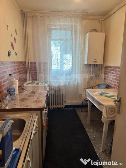 Apartament cu 3 camere decomandat în Nicolae Bălcescu