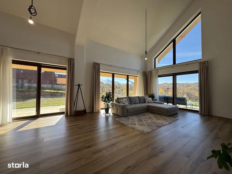 Casa cu vedere panoramica la Piatra Craiului si Bucegi in Sohodol-Bran - 9