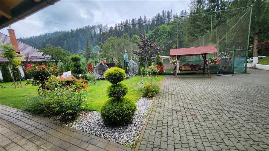 Hotel/Pensiune, de 1,800 mp, în Sucevița