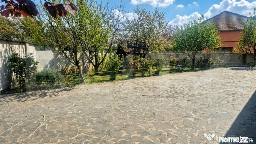 Casă cu 4 camere cu Teren 525 Mp în Central