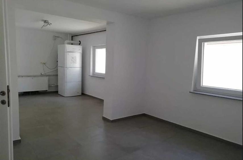 Proprietate - casa plus spatiu comercial zona Sisesti Baneasa Sector 1 - 7