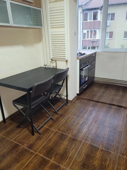 Apartament cu 2 camere decomandat în Soarelui