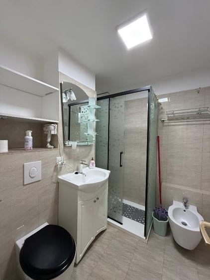 Apartament cu 2 camere decomandat, mobilat în Lipovei
