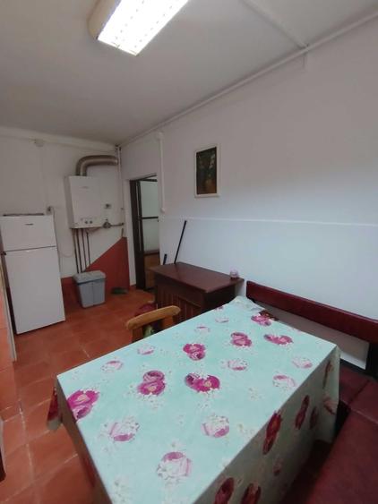Ofer spre inchiriere apartamtent cu 2 camere in zona centrala - 13