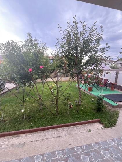 Casă individuală cu 5 camere cu Canalizare în Central