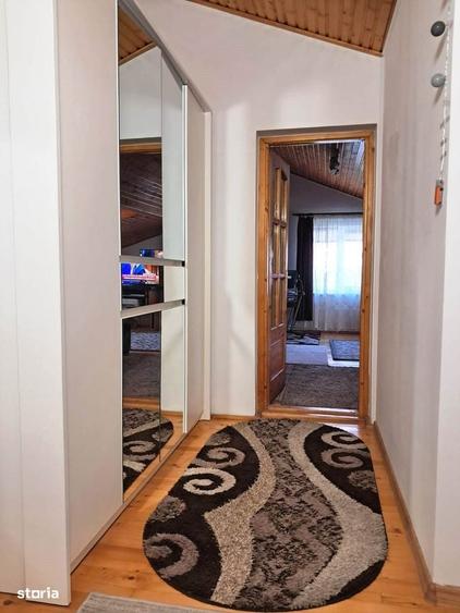 Apartament cu 3 camere în Cristian