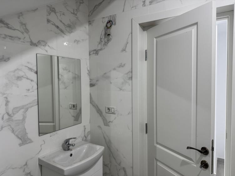 Duplex cu 4 camere cu Canalizare în Vișani