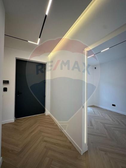 Vila moderna de inchiriat cu 5 camere, prima inchiriere - 10