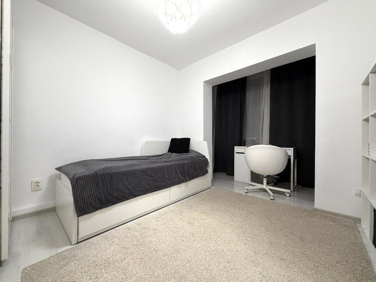 Apartament cu 4 camere decomandat, mobilat în Lipovei