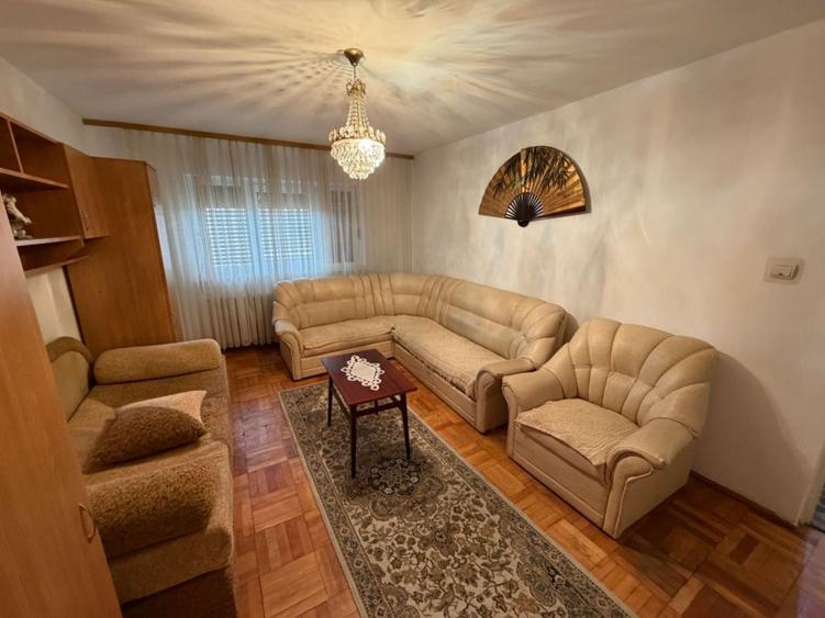 Apartament cu 2 camere decomandat în Ampoi 3