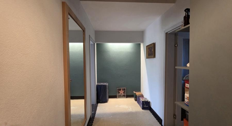 Apartament cu 3 camere semidecomandat în Sud