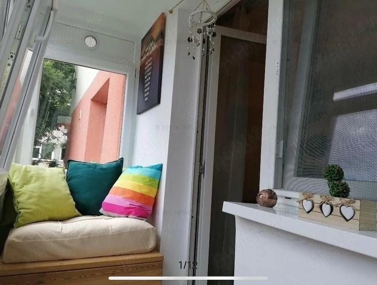 Apartament cu 2 camere decomandat în Tei