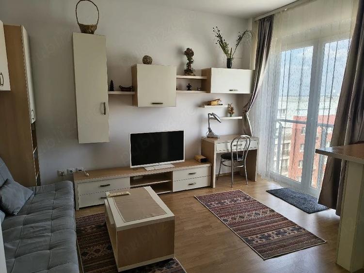 Garsonieră decomandată în UTA