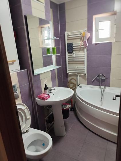 Apartament cu 2 camere decomandat în Exterior Vest