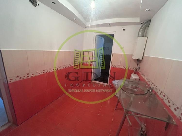 Casă individuală cu 7 camere cu Canalizare în Brestei