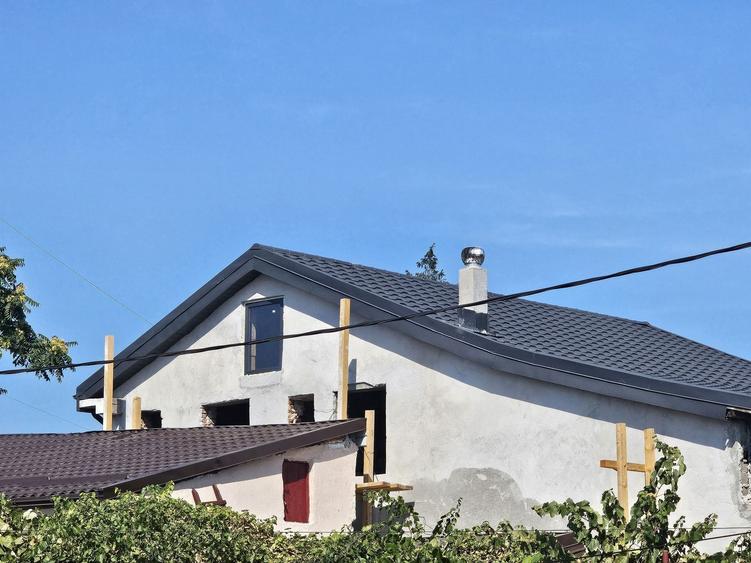 Casă cu 4 camere în Central