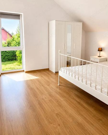 Casă cu 4 camere cu Teren 507 Mp în Sânmihaiu Român