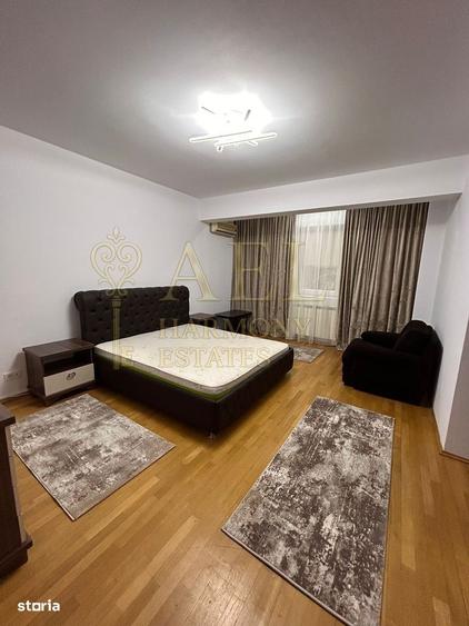 Apartament cu 4 camere decomandat, mobilat în Nordului
